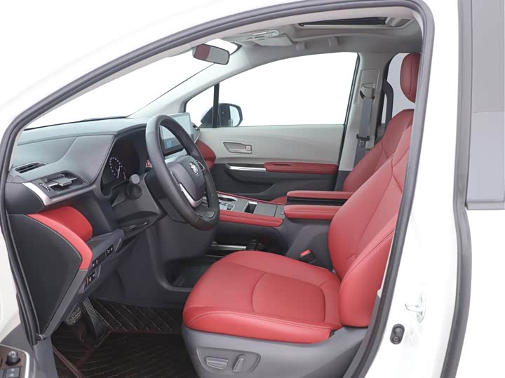 Фото 9 - Toyota Sienna