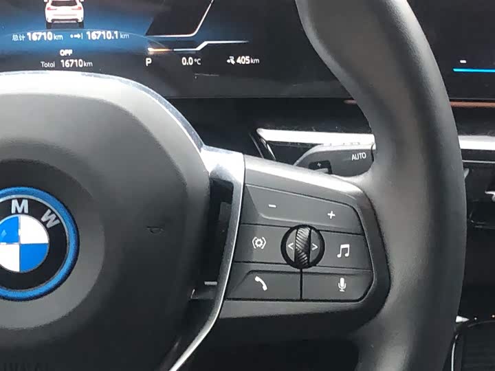 Фото 16 - BMW iX1