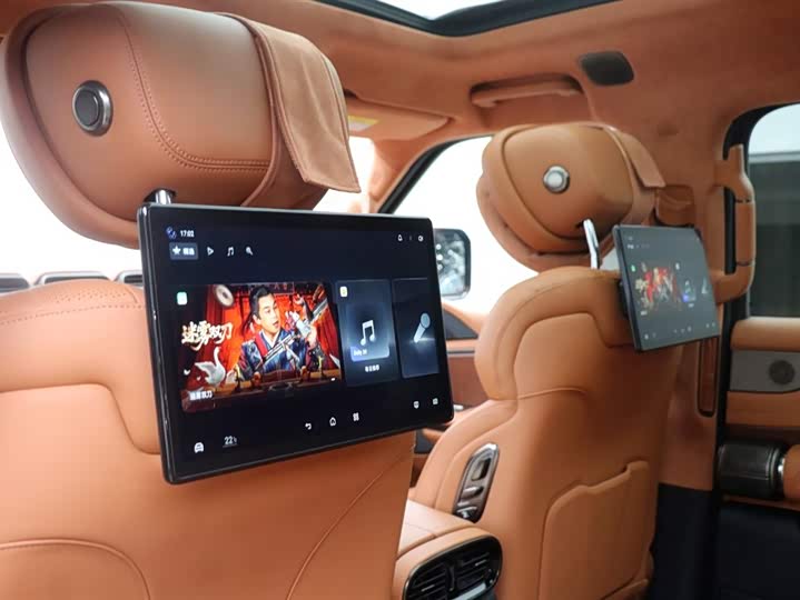 Фото 23 - BYD Yangwang U8