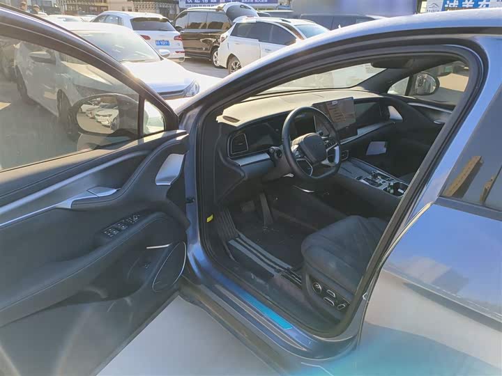 Фото 16 - BYD Sea Lion 07 EV