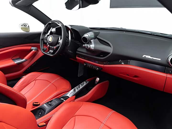 Фото 13 - Ferrari F8