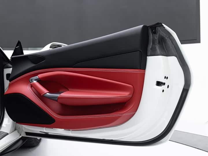 Фото 18 - Ferrari F8