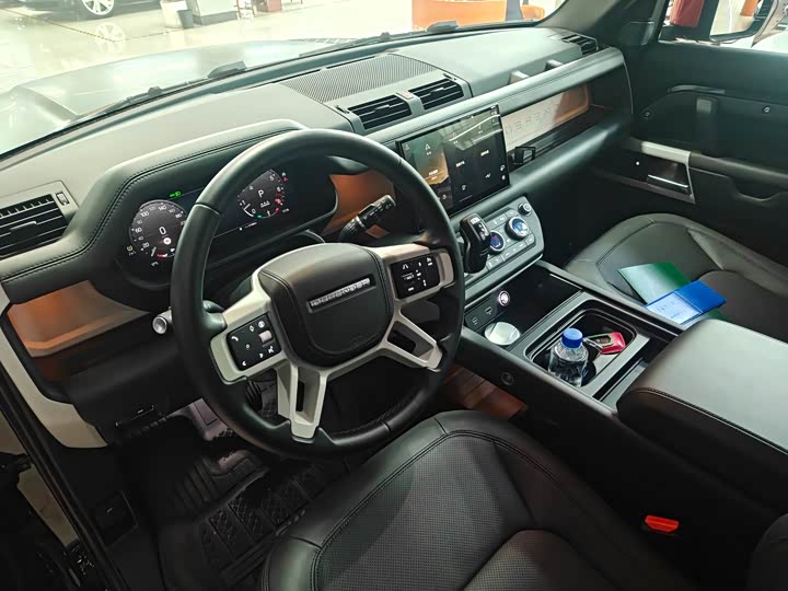 Фото 3 - Land Rover Defender