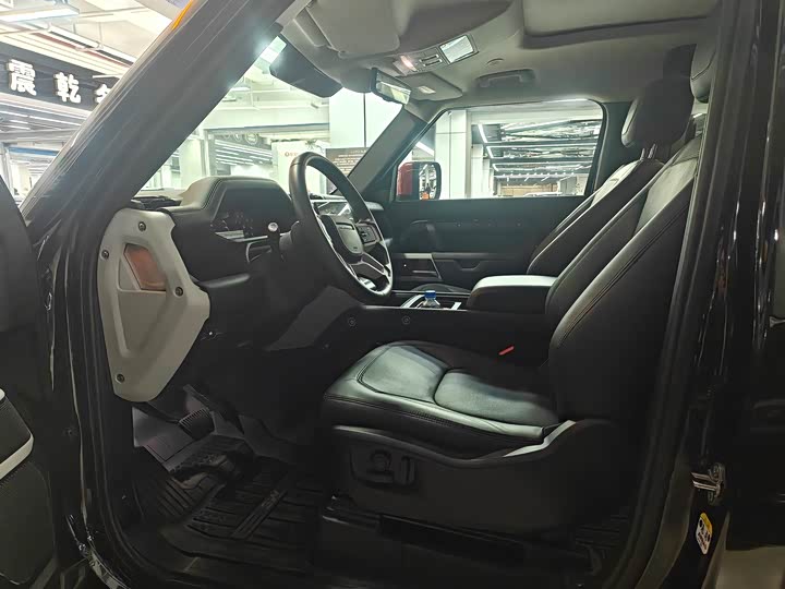 Фото 4 - Land Rover Defender