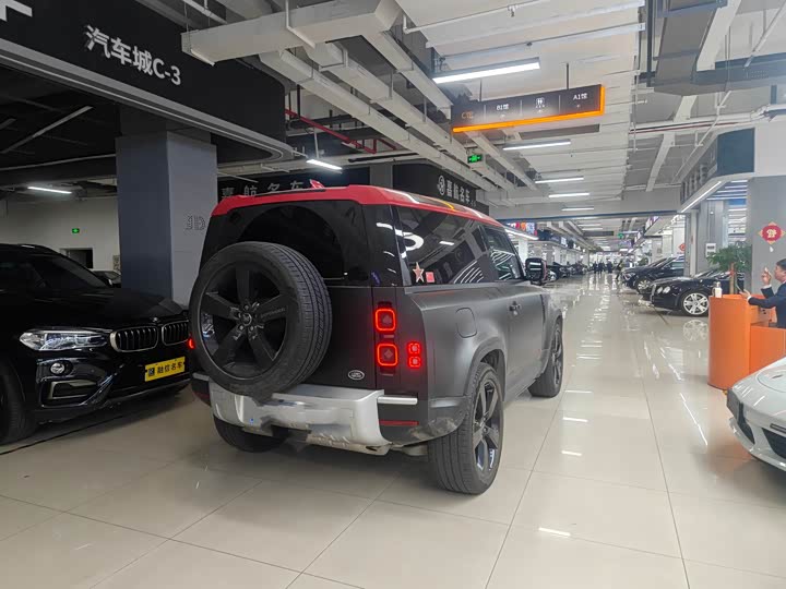 Фото 6 - Land Rover Defender