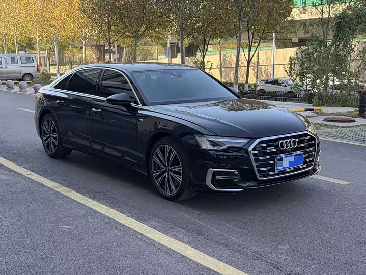Фото 3 - Audi A6L