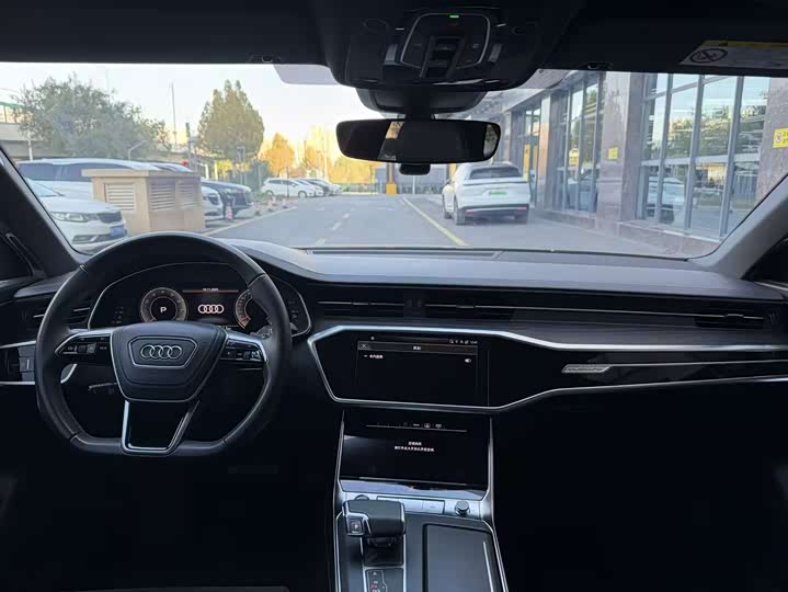 Фото 8 - Audi A6L