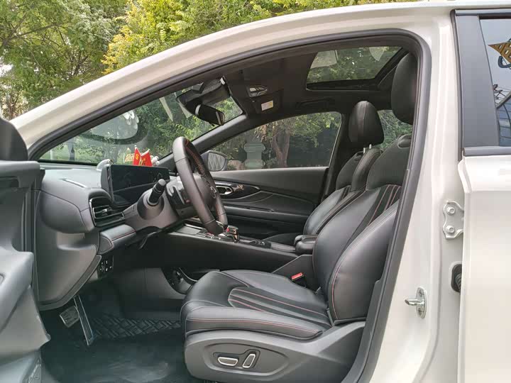 Фото 6 - GAC Trumpchi Empow R