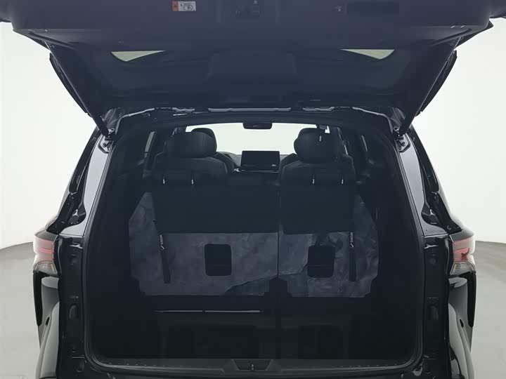 Фото 16 - Toyota Granvia