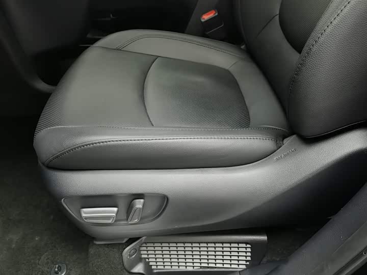 Фото 20 - Toyota Granvia