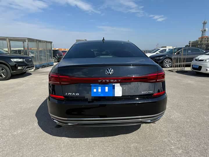 Фото 9 - Volkswagen Passat