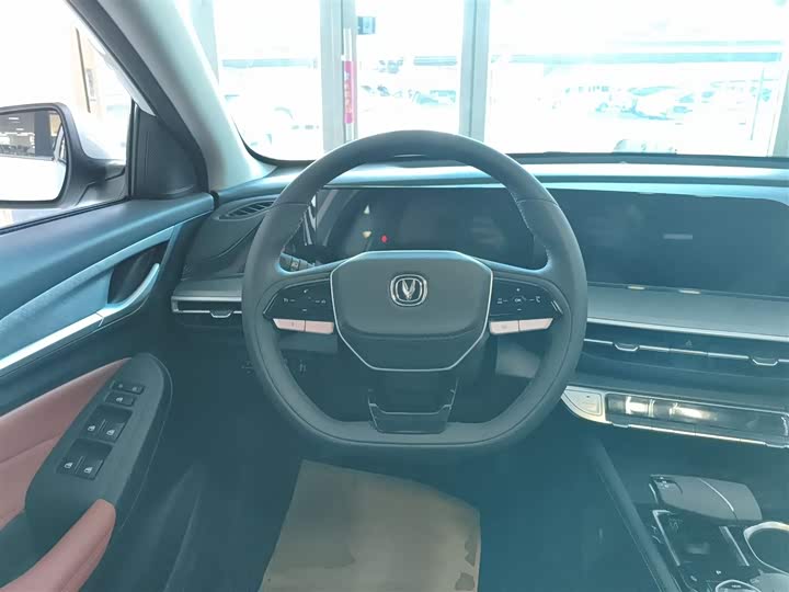 Фото 11 - Changan Eado Plus