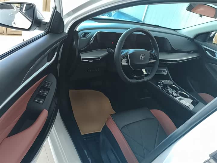 Фото 16 - Changan Eado Plus