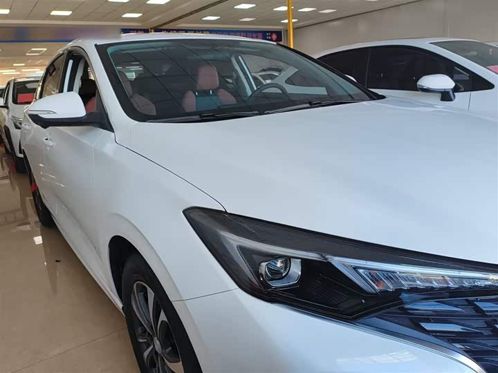 Фото 4 - Changan Eado Plus