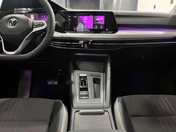 Фото 10 - Volkswagen Golf