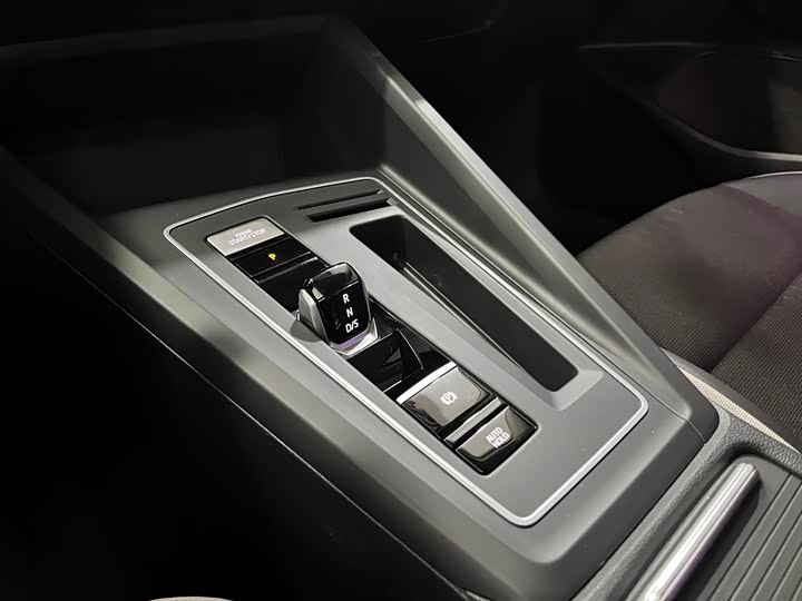 Фото 13 - Volkswagen Golf