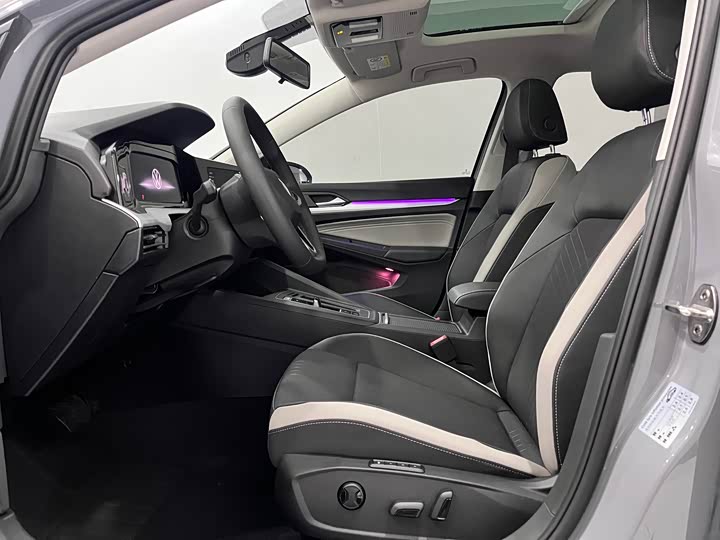 Фото 4 - Volkswagen Golf