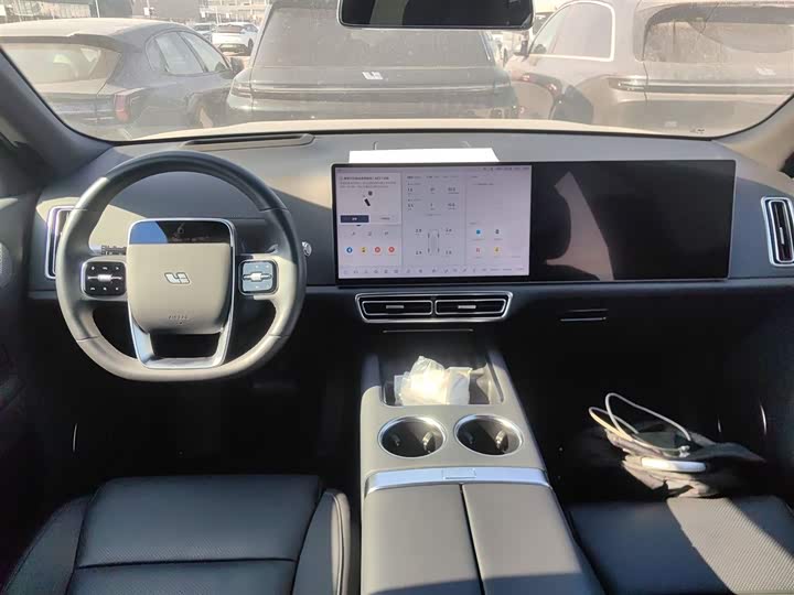 Фото 10 - LiXiang L8