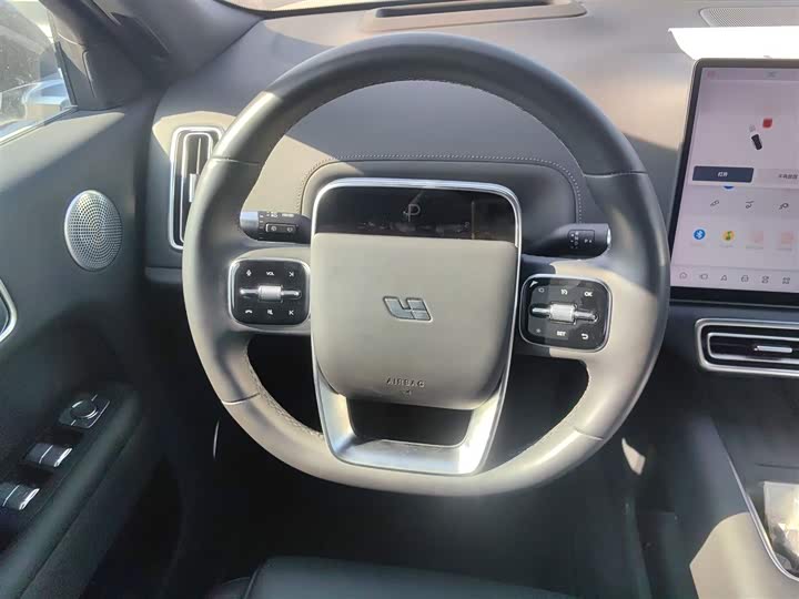 Фото 11 - LiXiang L8