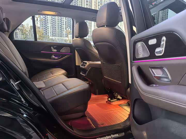 Фото 13 - Mercedes-Benz GLE-Class