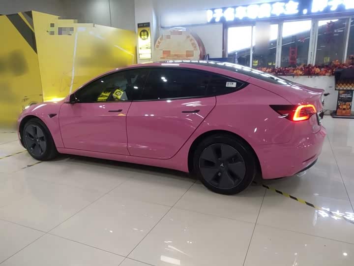 Фото 5 - Tesla Model 3