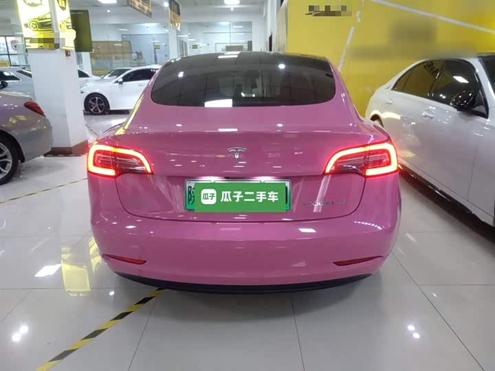 Фото 6 - Tesla Model 3