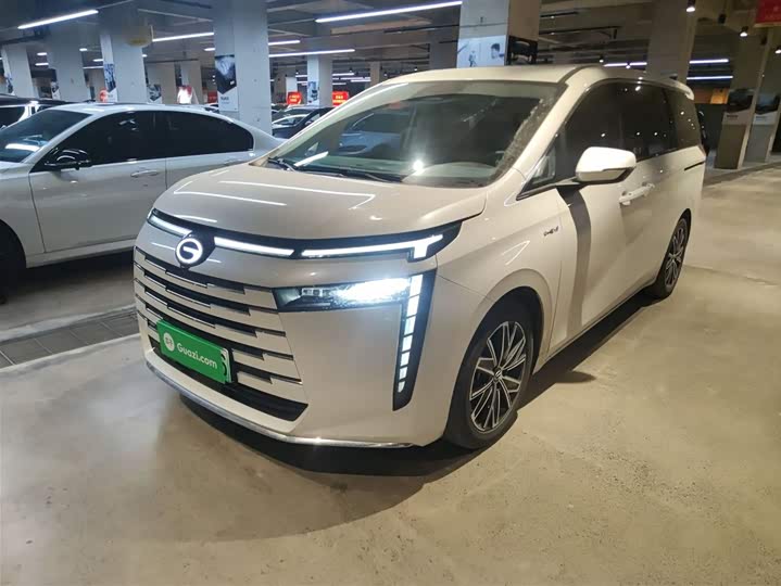 Фото 2 - GAC Trumpchi E8