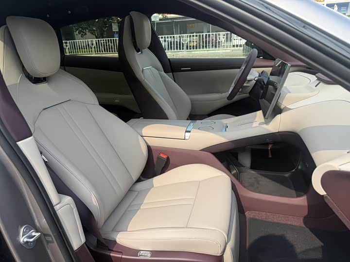 Фото 9 - Xiaomi YU7