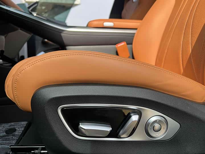 Фото 17 - XPeng G9