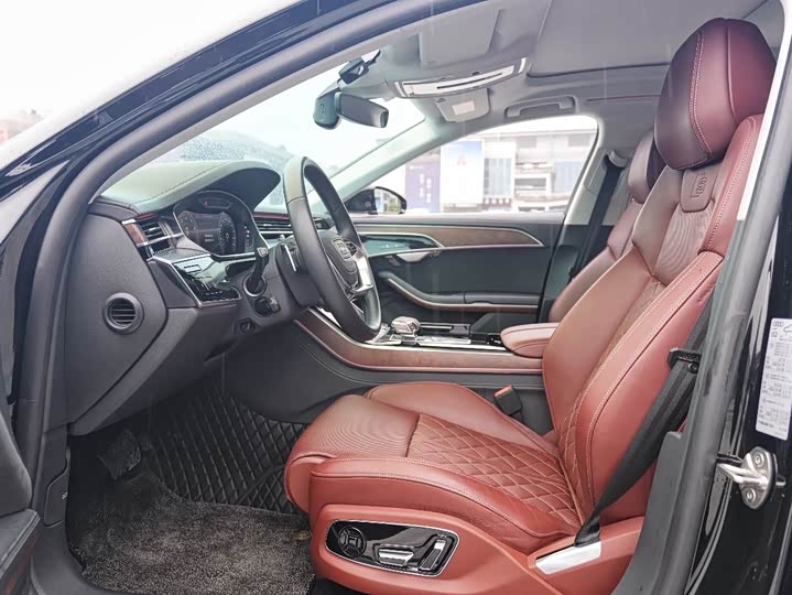 Фото 13 - Audi A8