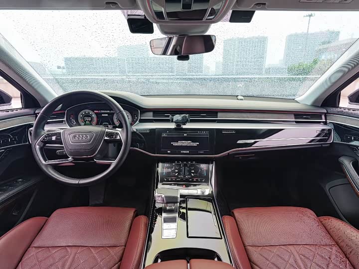 Фото 9 - Audi A8