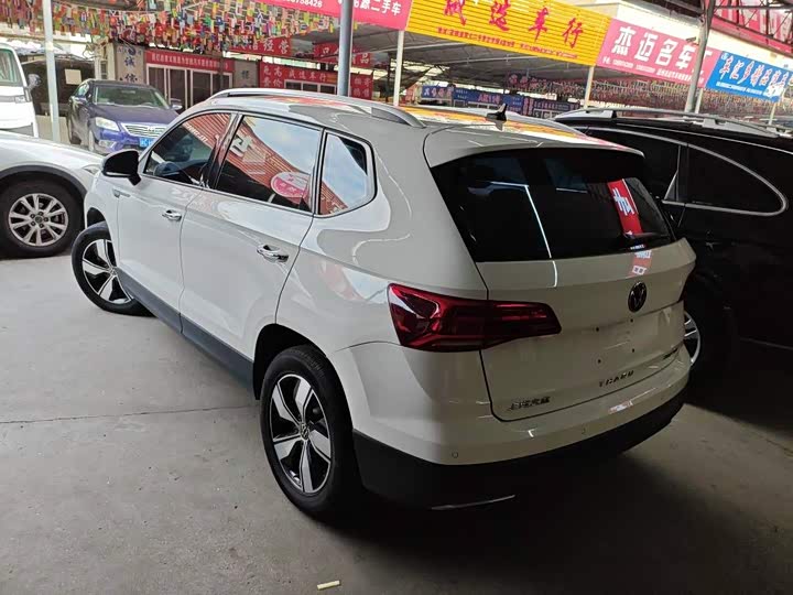 Фото 3 - Volkswagen Tharu