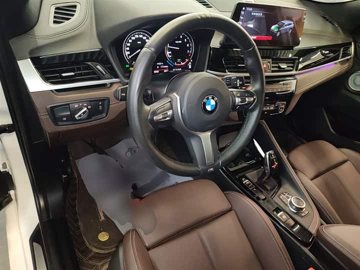 Фото 10 - BMW X2