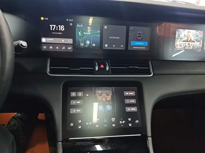 Фото 13 - LiXiang One