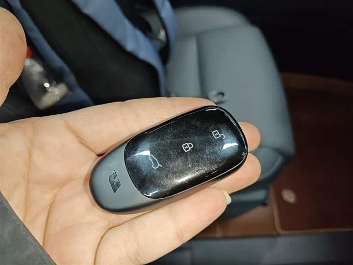 Фото 9 - LiXiang One