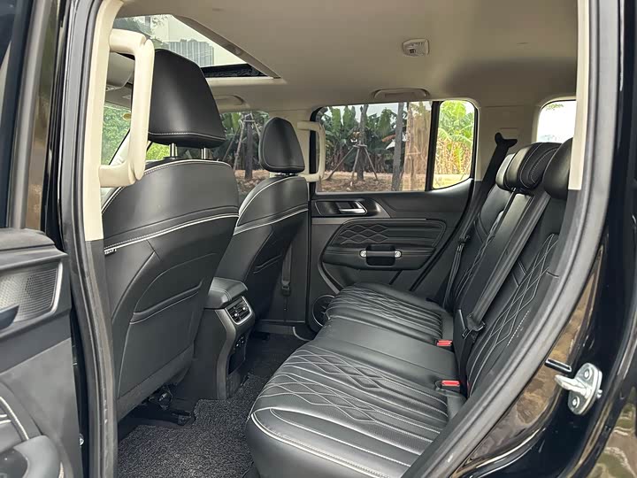 Фото 10 - Tank 300