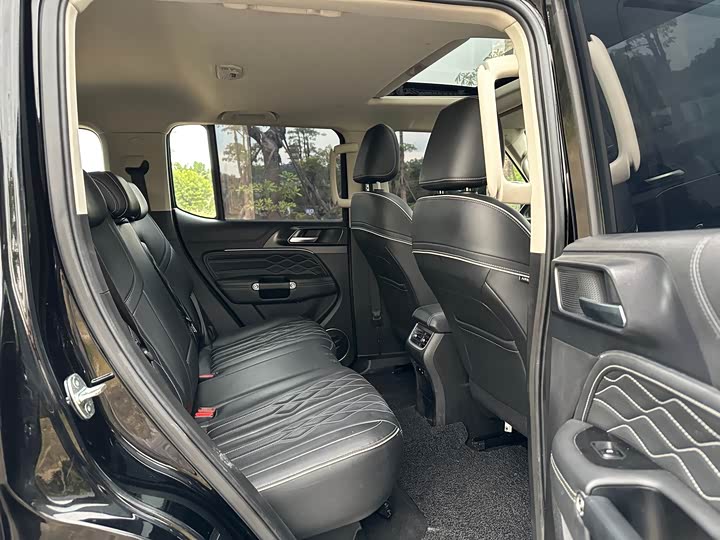 Фото 11 - Tank 300