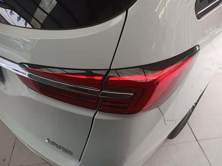 Фото 8 - Buick GL8 ES