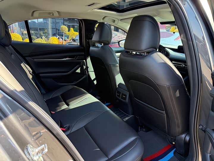 Фото 11 - Mazda 3 (Axela)