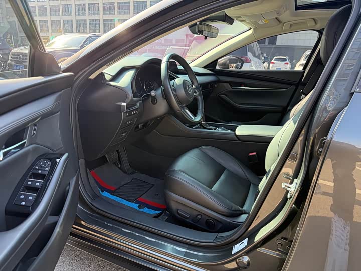 Фото 8 - Mazda 3 (Axela)