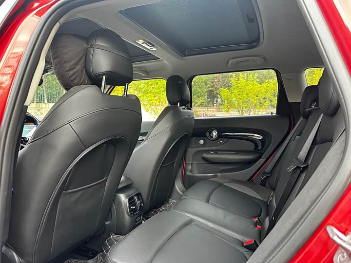 Фото 13 - Mini Clubman