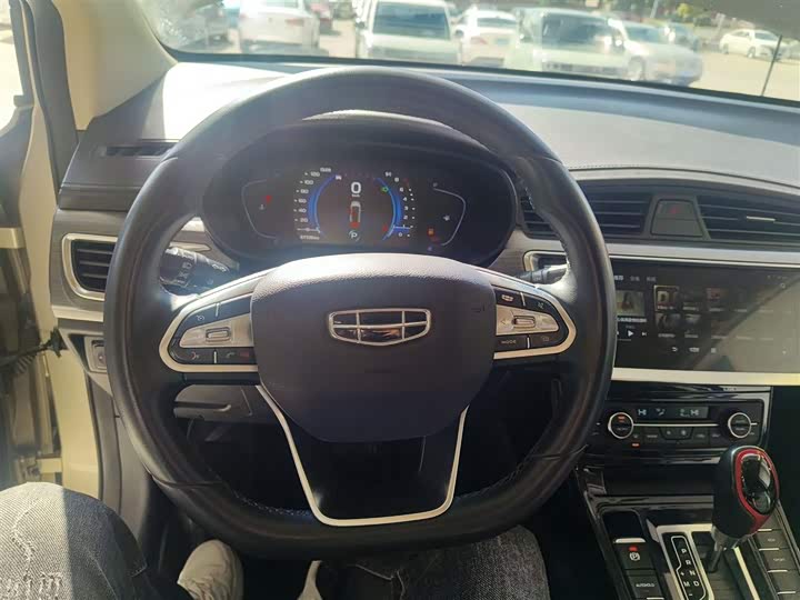 Фото 11 - Geely Emgrand GS