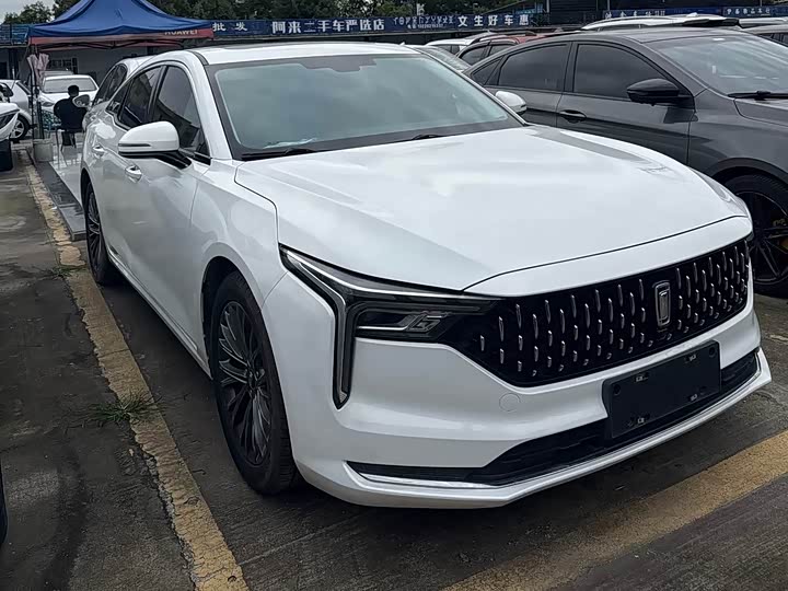 Фото 3 - Bestune B70