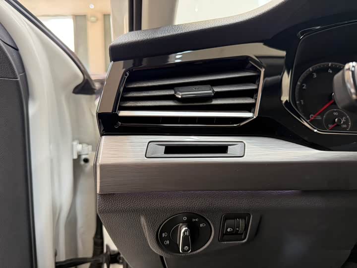 Фото 8 - Volkswagen Bora