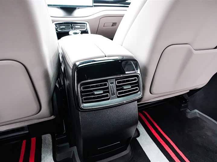 Фото 15 - BYD Tang Hybrid/EV