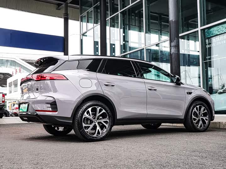 Фото 5 - BYD Tang Hybrid/EV