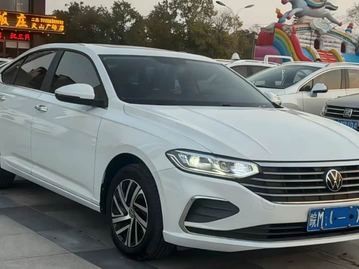 Фото 3 - Volkswagen Lavida