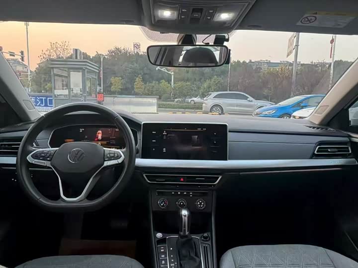 Фото 4 - Volkswagen Lavida