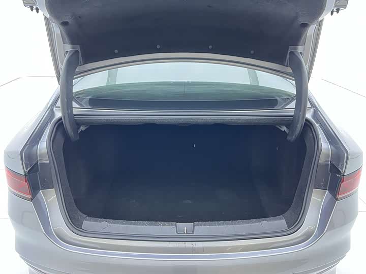 Фото 20 - BYD Qin Plus