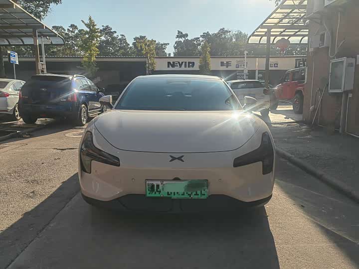 Фото 2 - XPeng Mona M03